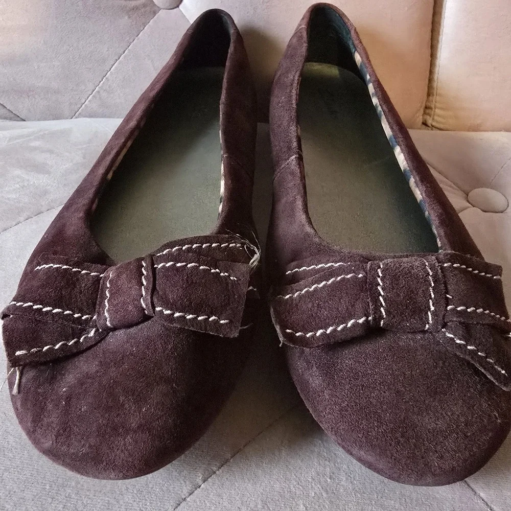 Clarks Shoes Womens 9.5‎ M Maroon Leather Bendables Flats Slip On Ribbon.